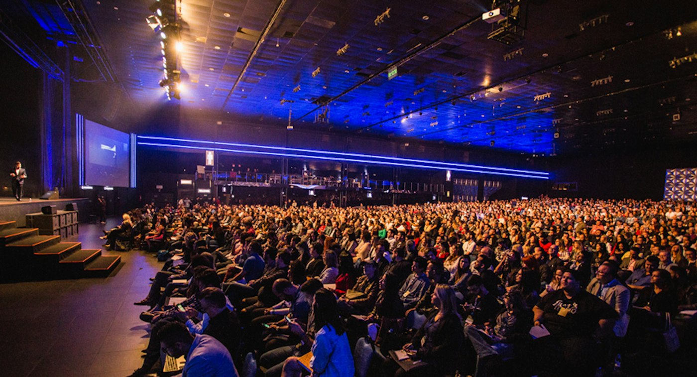 Congresso ibrido: la checklist tecnica per non sbagliare la diretta